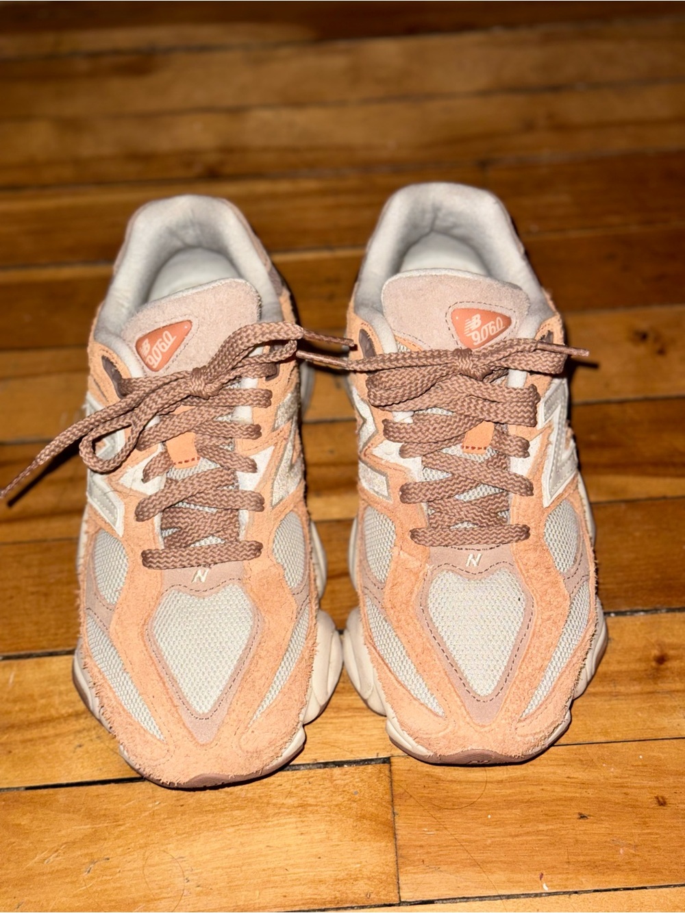 New Balance 9060 like new - Picture 3 of 4